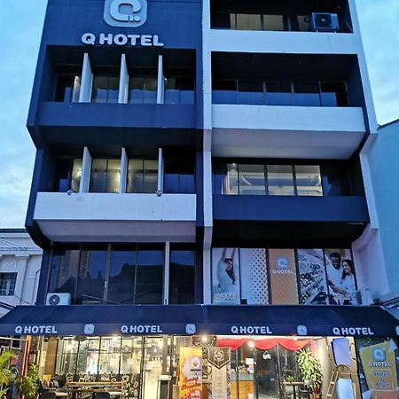 Q Capsule Hotel George Town Exterior photo